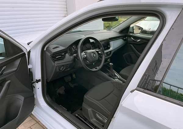 Skoda Kamiq cena 87900 przebieg: 24006, rok produkcji 2021 z Nieszawa małe 121